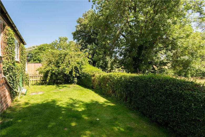 2 bedroom house, York Road, Stillingfleet YO19