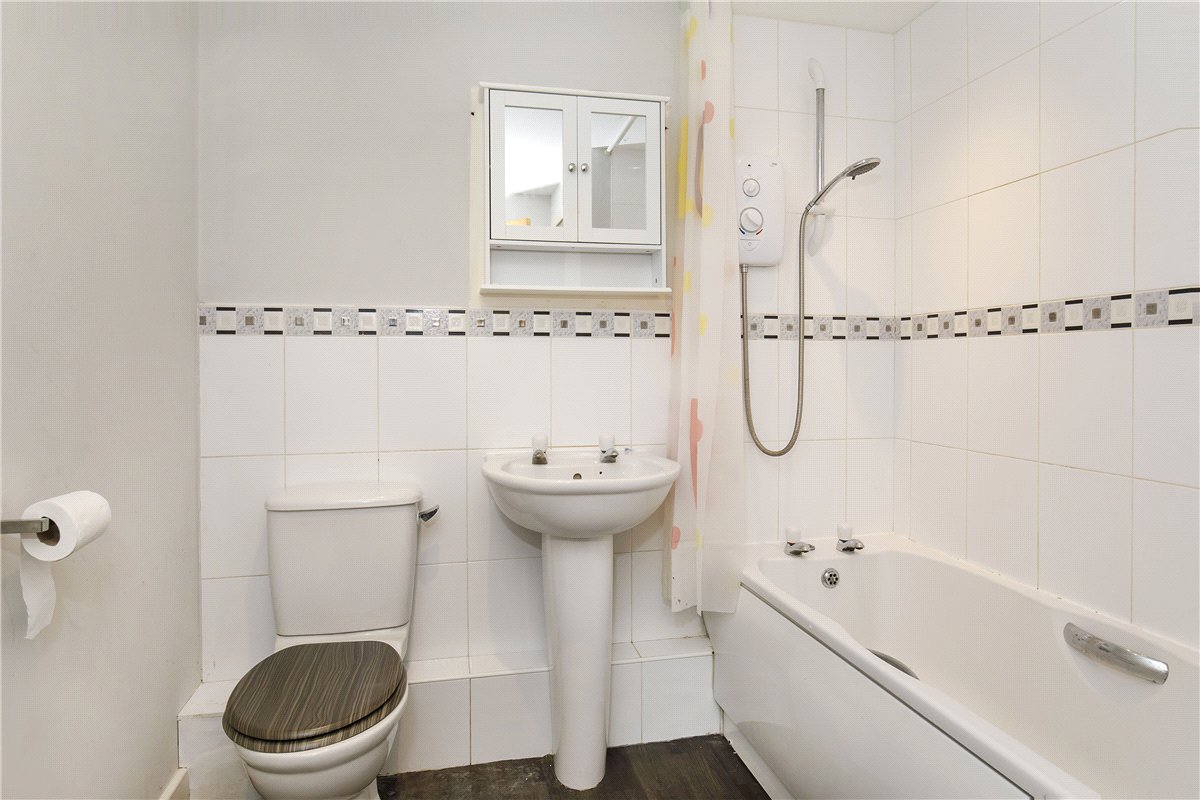 2 bedroom flat, Fawcett Street, York YO10 - Available