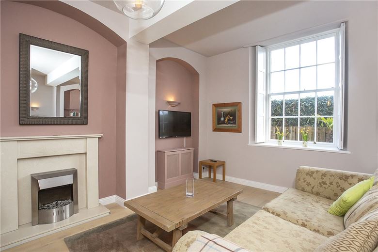 1 bedroom flat, County House, Monkgate YO31