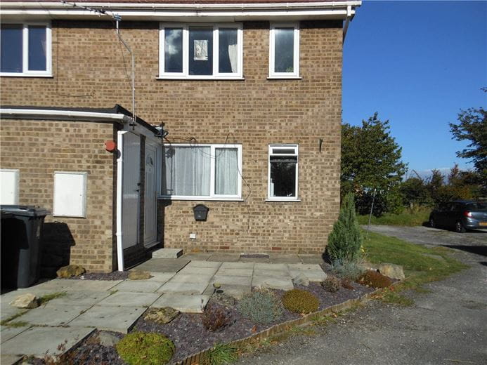 1 bedroom flat, St. Marys Avenue, Hemingbrough YO8