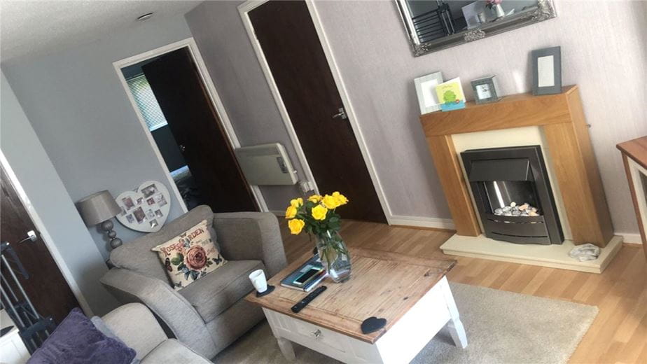 1 bedroom flat, St. Marys Avenue, Hemingbrough YO8