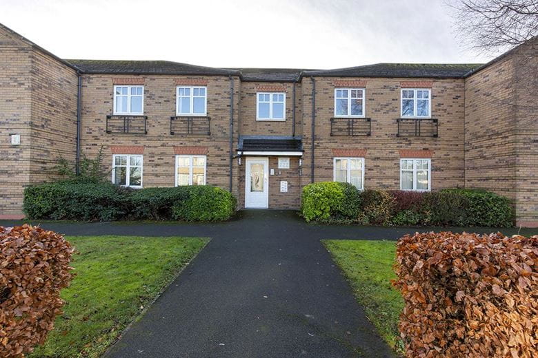 2 bedroom flat, Oak Tree Court, Haxby YO32