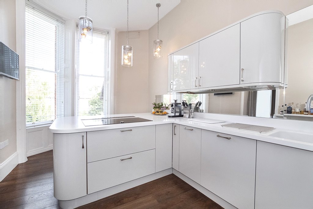 2 bedroom flat, Low Petergate, York YO1