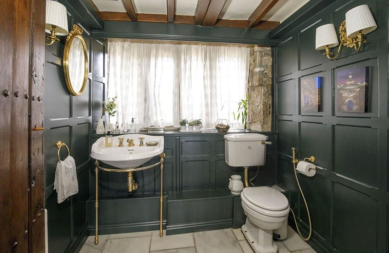 6 bedroom house, Royds Hall, Royds Hall Lane BD12 - Available