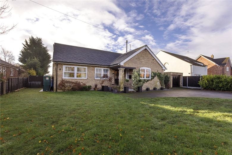 5 bedroom bungalow, Highfield Road, Bubwith YO8 - Available