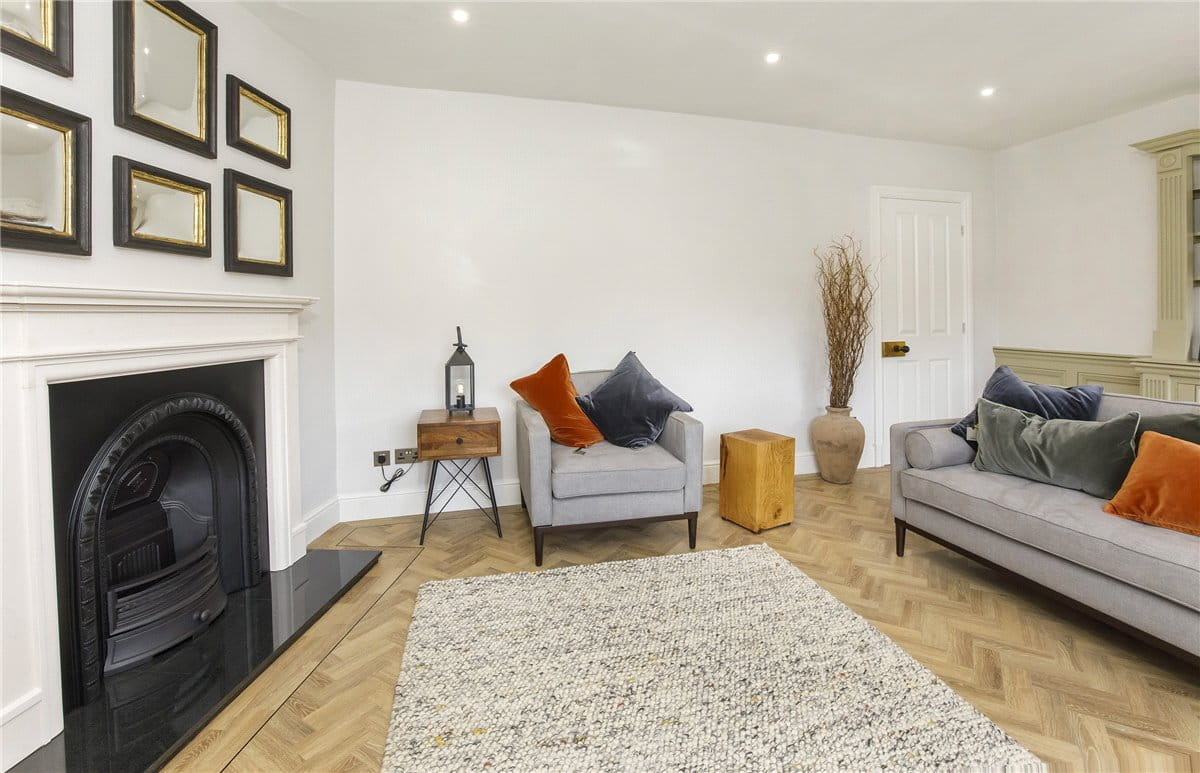 2 bedroom flat, St. Saviours Place, York YO1 - Let Agreed