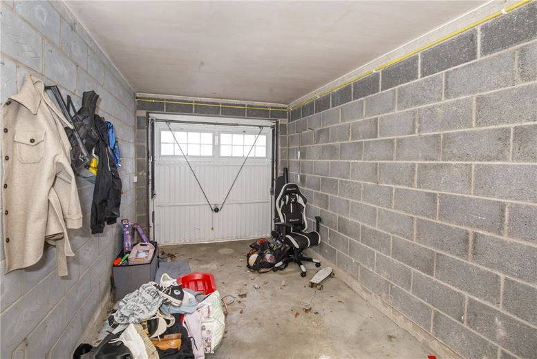 4 bedroom house, Bloomingdale Court, Woolley Grange S75