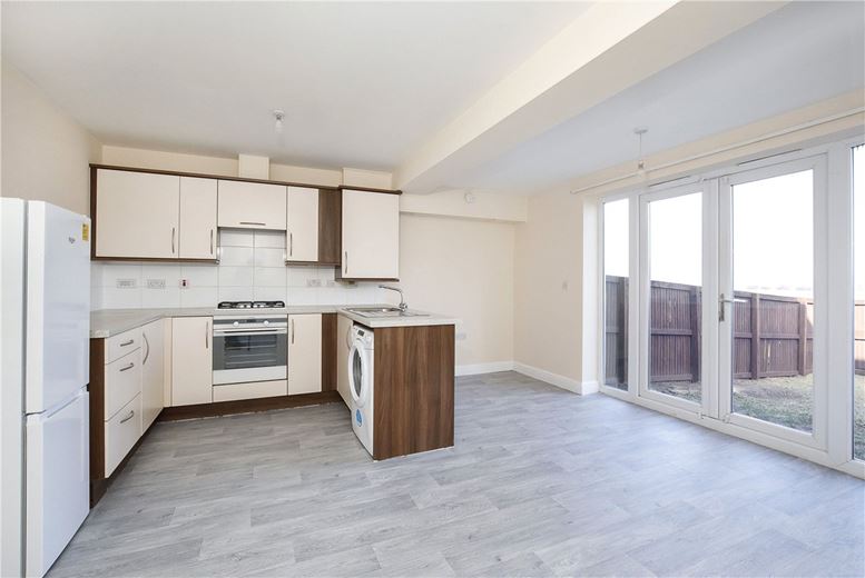 3 bedroom house, Bracken Way, Harworth DN11 - Available