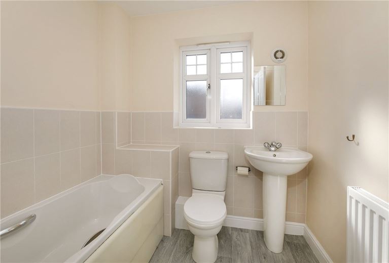 3 bedroom house, Bracken Way, Harworth DN11 - Available