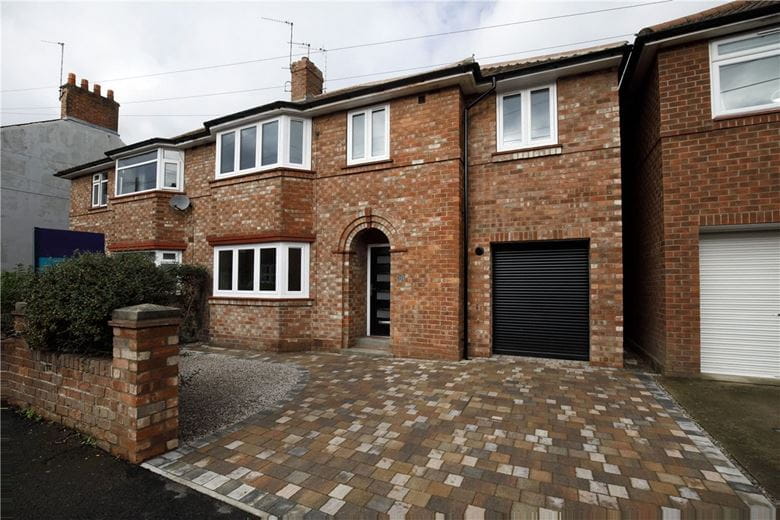 4 bedroom house, Moorland Road, York YO10 - Available