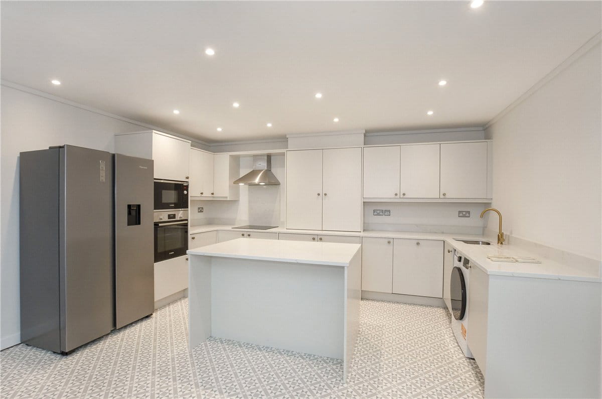 2 bedroom house, Hookstone Drive, Harrogate HG2 - Available