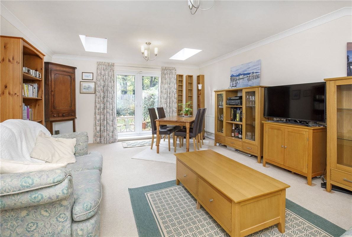 4 bedroom house, Tadcaster Road, Dringhouses YO24 - Available