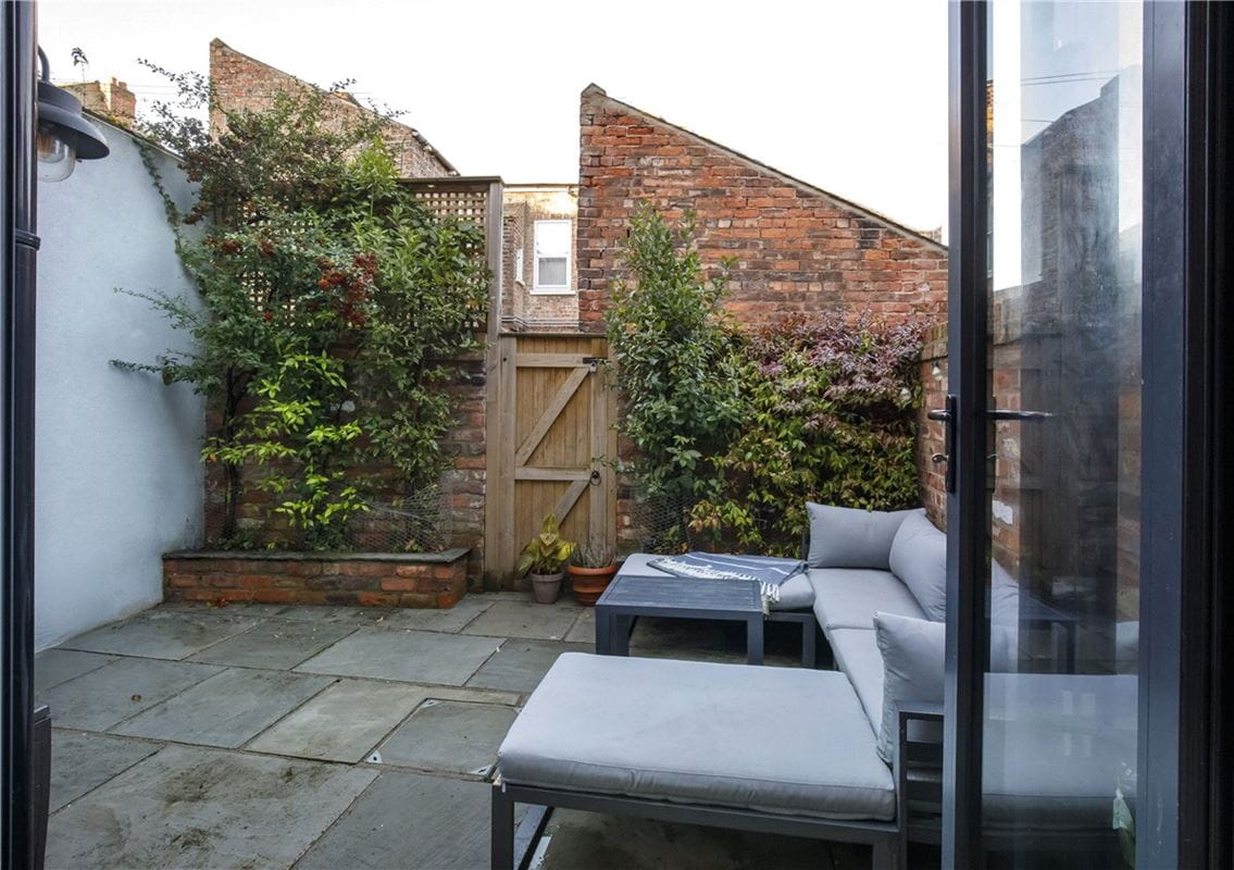 4 bedroom house, Grosvenor Terrace, York YO30 - Available