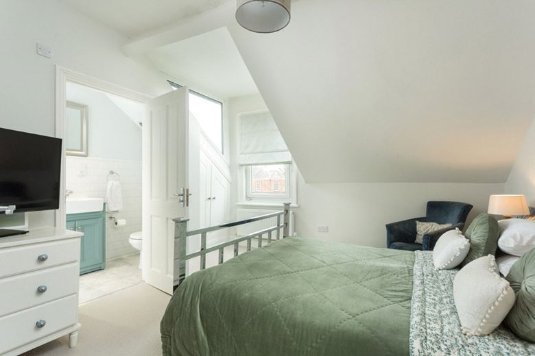 4 bedroom house, Grosvenor Terrace, York YO30 - Available