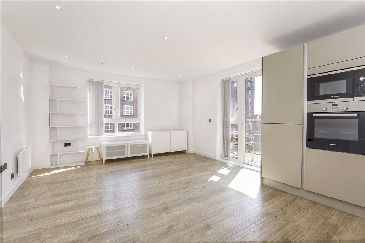 2 bedroom flat, Leetham House, Leetham Lane YO1 - Available