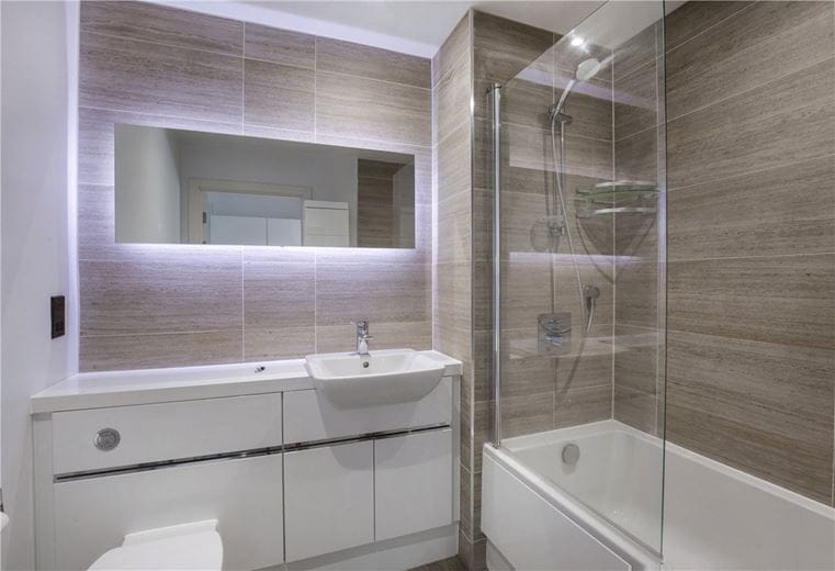 2 bedroom flat, Leetham House, Leetham Lane YO1 - Available