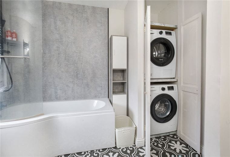 3 bedroom , Third Avenue, York YO31 - Available