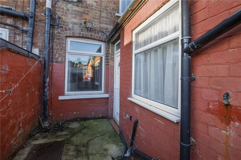 2 bedroom house, Nalton Street, Selby YO8 - Available