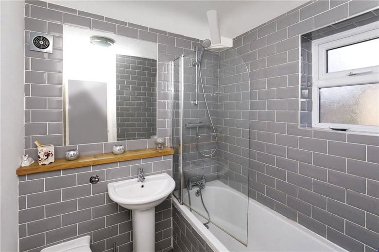 3 bedroom house, Melrosegate, York YO10 - Available
