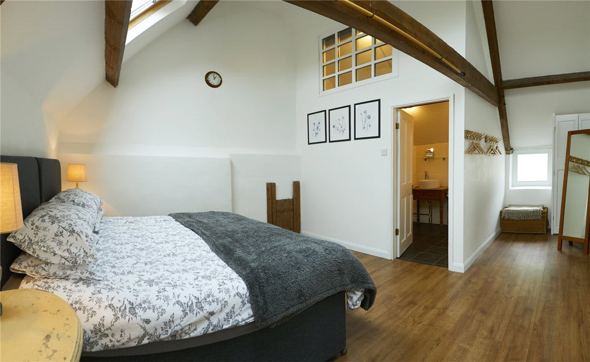 6 bedroom house, Bartindale Road, Hunmanby YO14 - Available