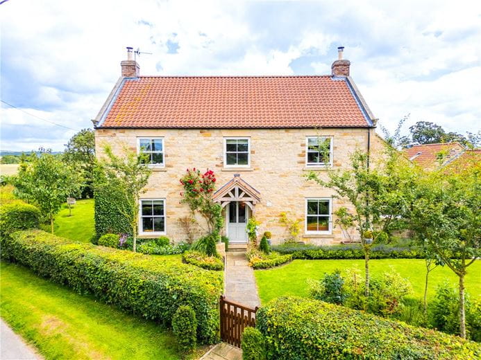 6 bedroom house, Barton Le Willows, York YO60 - Available