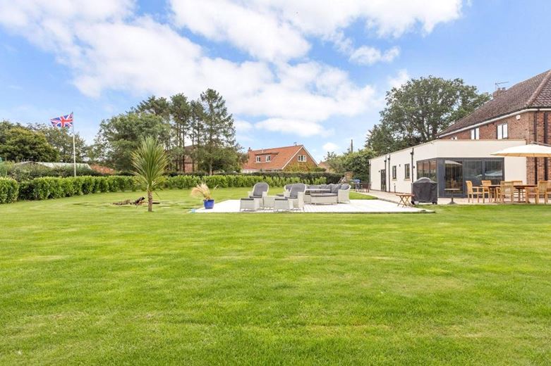 4 bedroom house, Sandhill Lane, Sutton on Derwent YO41 - Available