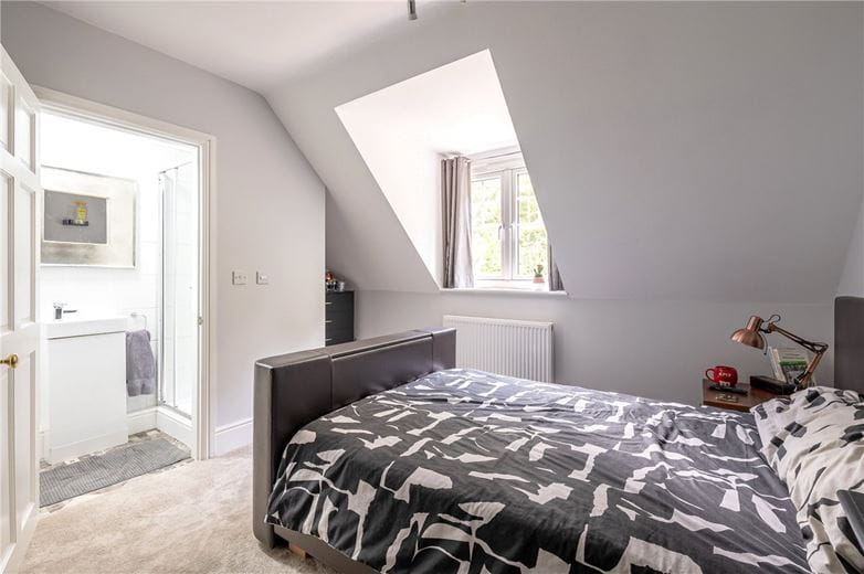 6 bedroom house, Selby Road, Riccall YO19 - Available