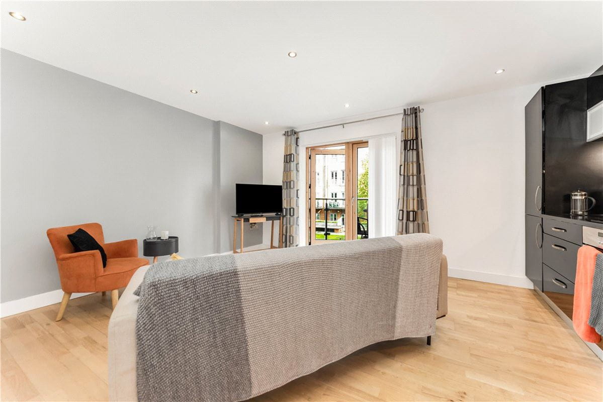 1 bedroom flat, Pond Garth, York YO1 - Available