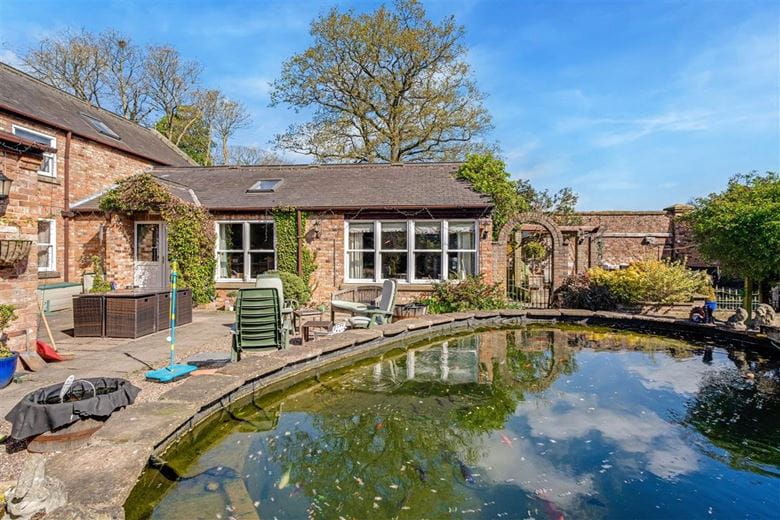 5 bedroom house, School Road, Hemingbrough YO8 - Available