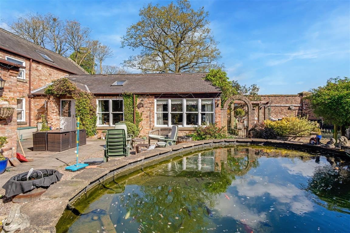 5 bedroom house, School Road, Hemingbrough YO8 - Available