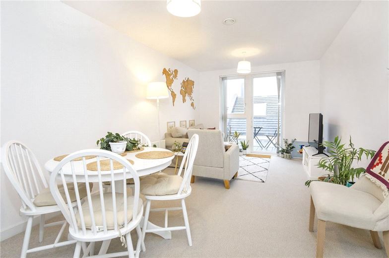 2 bedroom flat, Leetham House, Pound Lane YO1 - Available