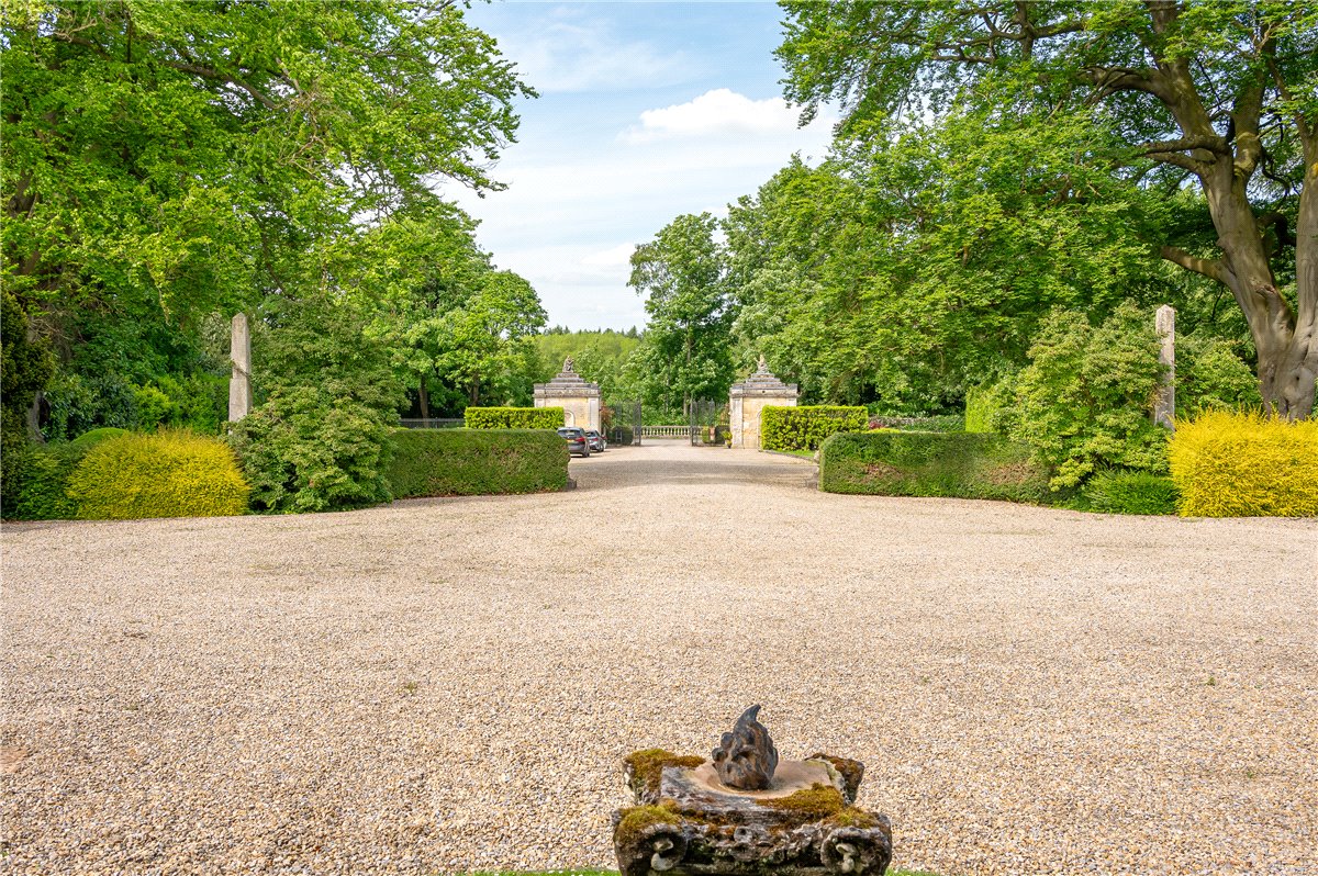 6 bedroom house, Grimston Park, Grimston LS24 - Available