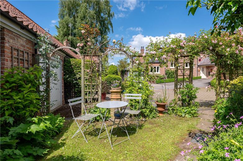 2 bedroom house, Sand Hutton Court, Sand Hutton YO41 - Sold STC