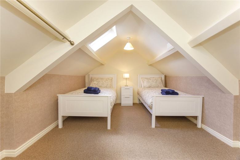 3 bedroom cottage, Boathouse Yard, Staithes TS13 - Available