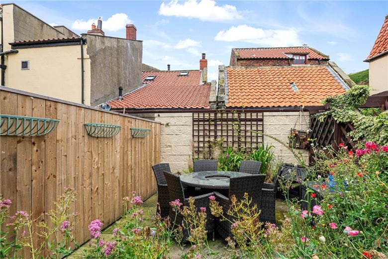 3 bedroom cottage, Boathouse Yard, Staithes TS13 - Available