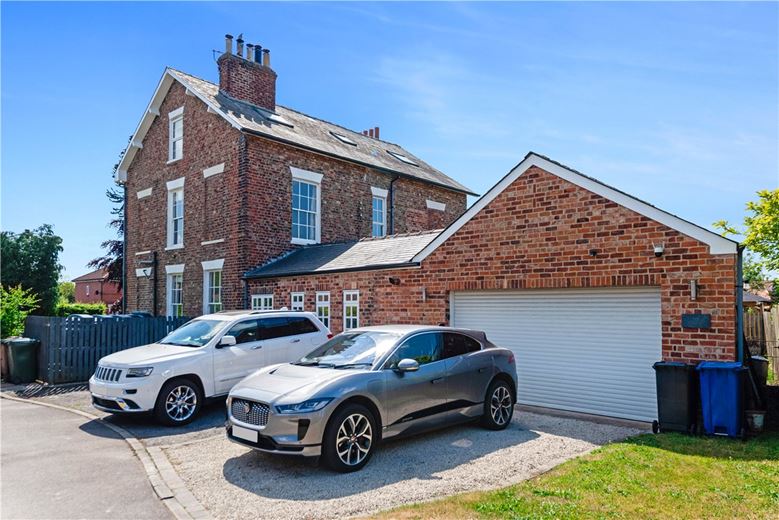6 bedroom house, Main Street, North Duffield YO8 - Sold STC