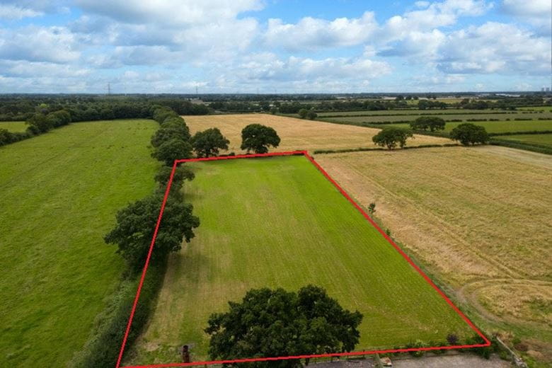 4 bedroom house, Main Road, Harlthorpe YO8 - Sold STC