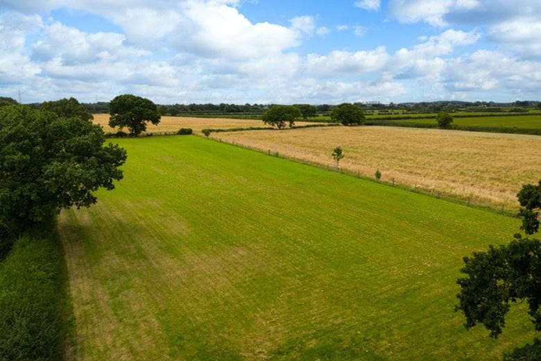 4 bedroom house, Main Road, Harlthorpe YO8 - Sold STC