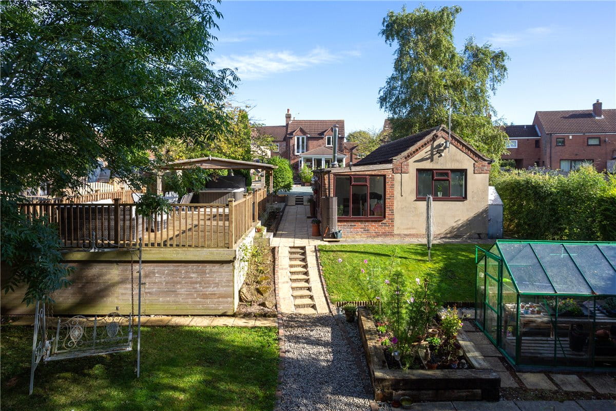 3 bedroom house, Hull Road, Cliffe YO8 - Available