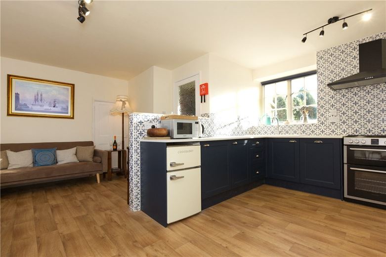 7 bedroom house, Westgate, Bridlington YO16 - Available