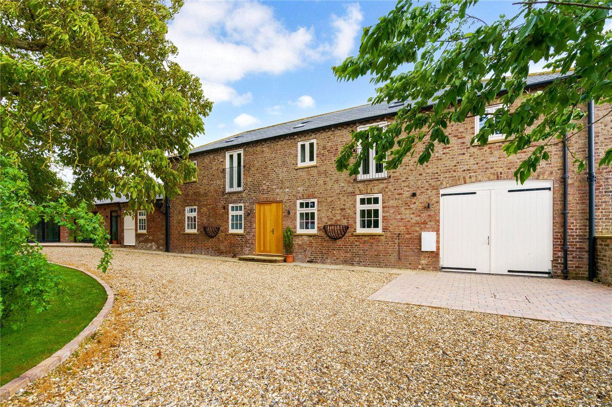 4 bedroom , The Stables, North Dalton YO25 - Available