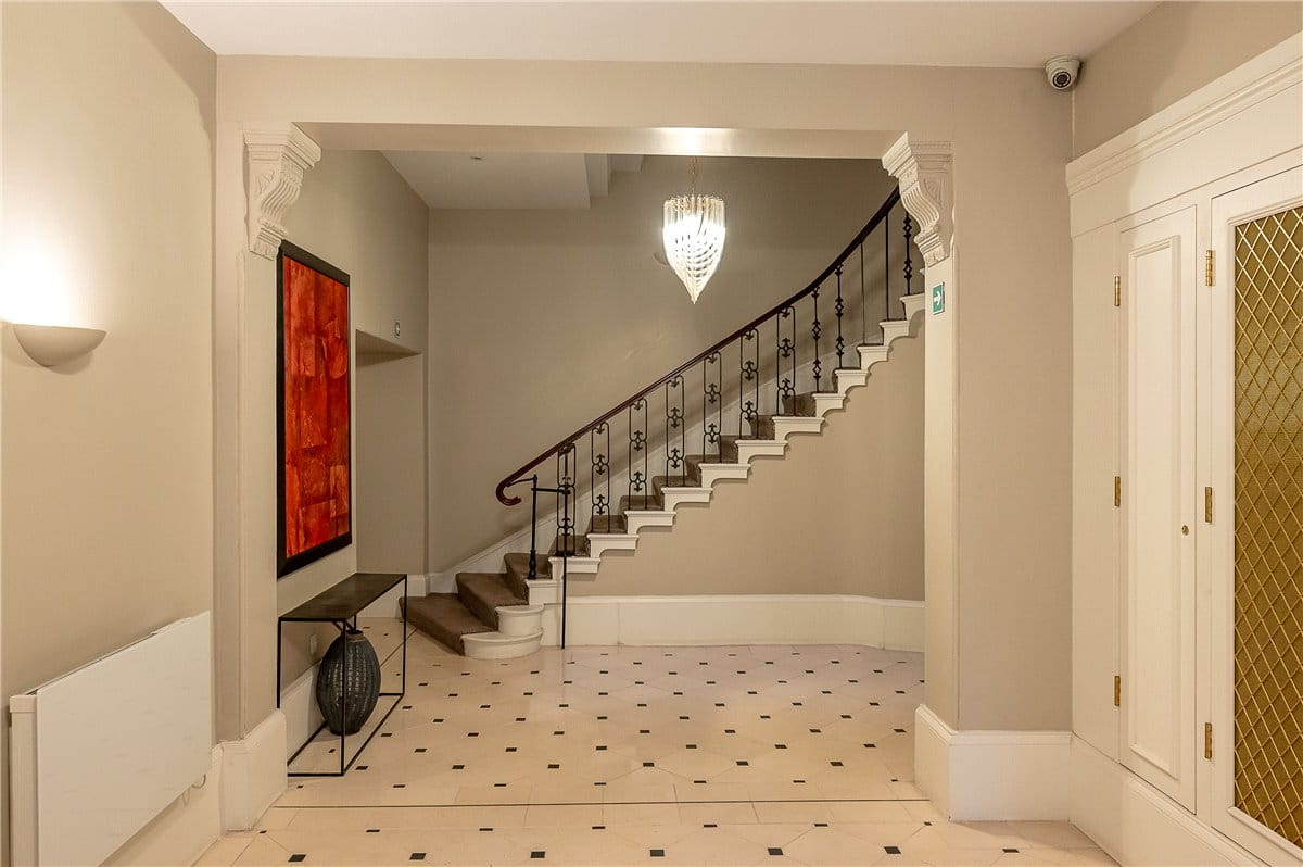 3 bedroom flat, St. Leonards Place, York YO1 - Available