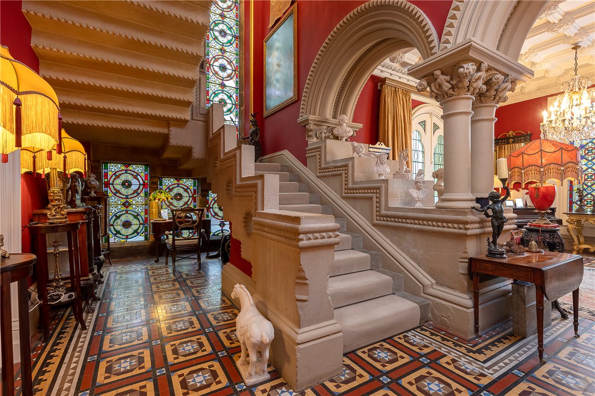 8 bedroom house, Northorpe Hall, Northorpe DN21 - Available