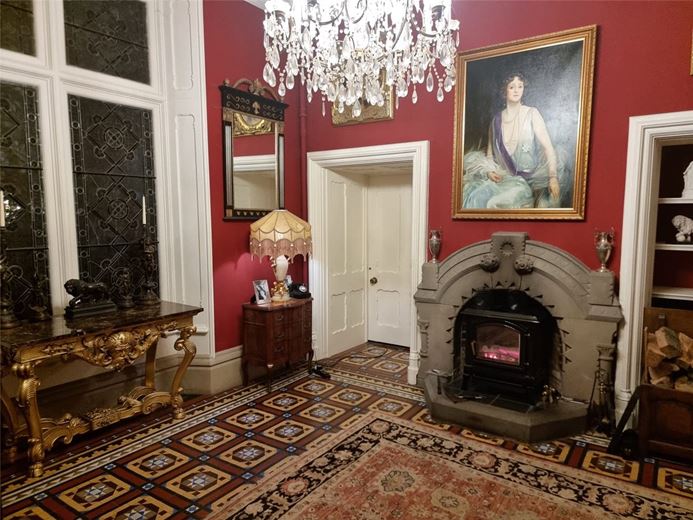 8 bedroom house, Northorpe Hall, Northorpe DN21 - Available