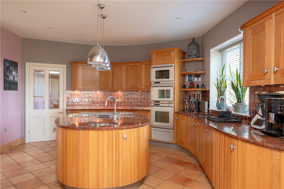 5 bedroom house, Selby Road, Holme-on-Spalding-Moor YO43 - Sold