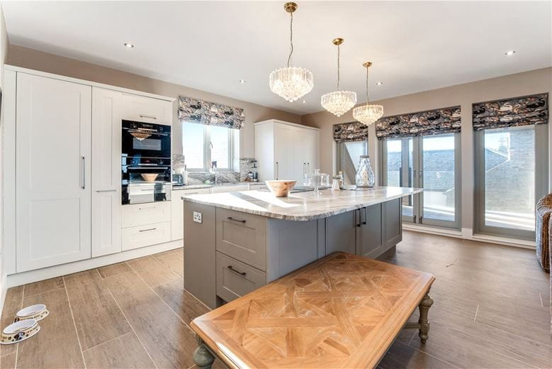 18 bedroom flat, Crewe Street, Seahouses NE68 - Available