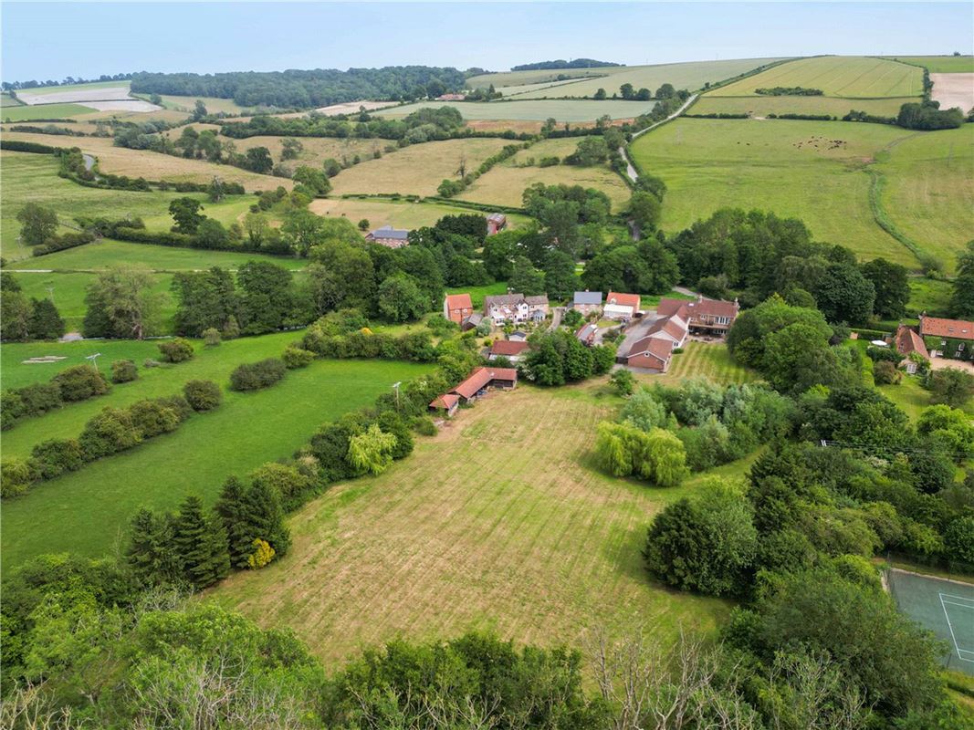 5 bedroom house, Nunburnholme, York YO42 - Sold STC