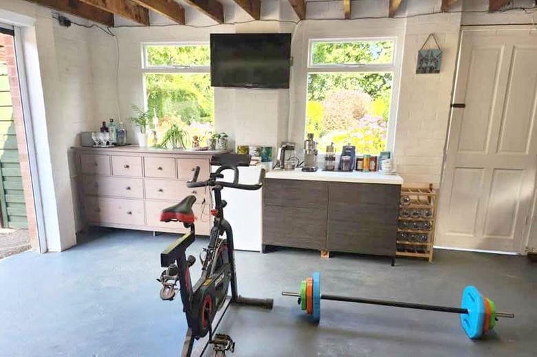 2 bedroom flat, Holbeck Hill, Scarborough YO11 - Available