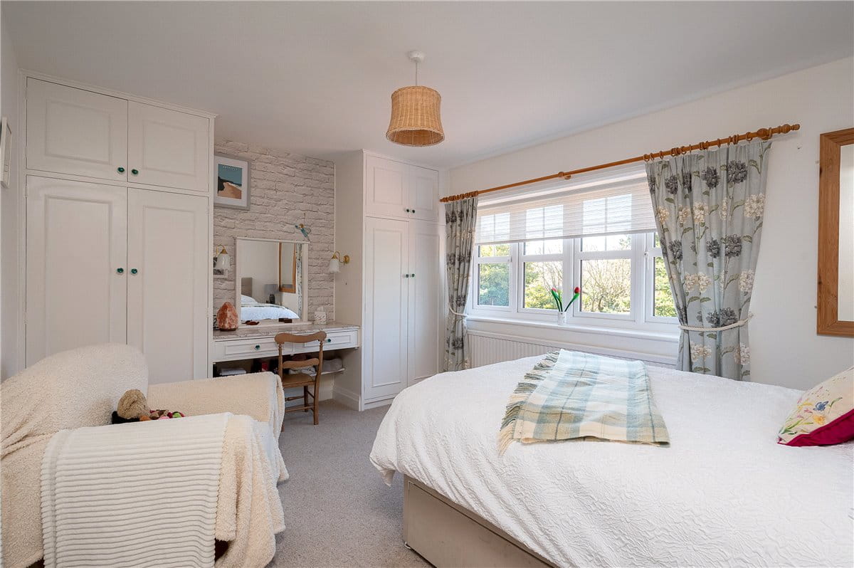 5 bedroom house, Southlands Close, Escrick YO19 - Sold