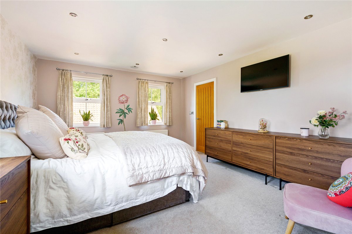 6 bedroom house, Beckside Close, North Cave HU15 - Sold